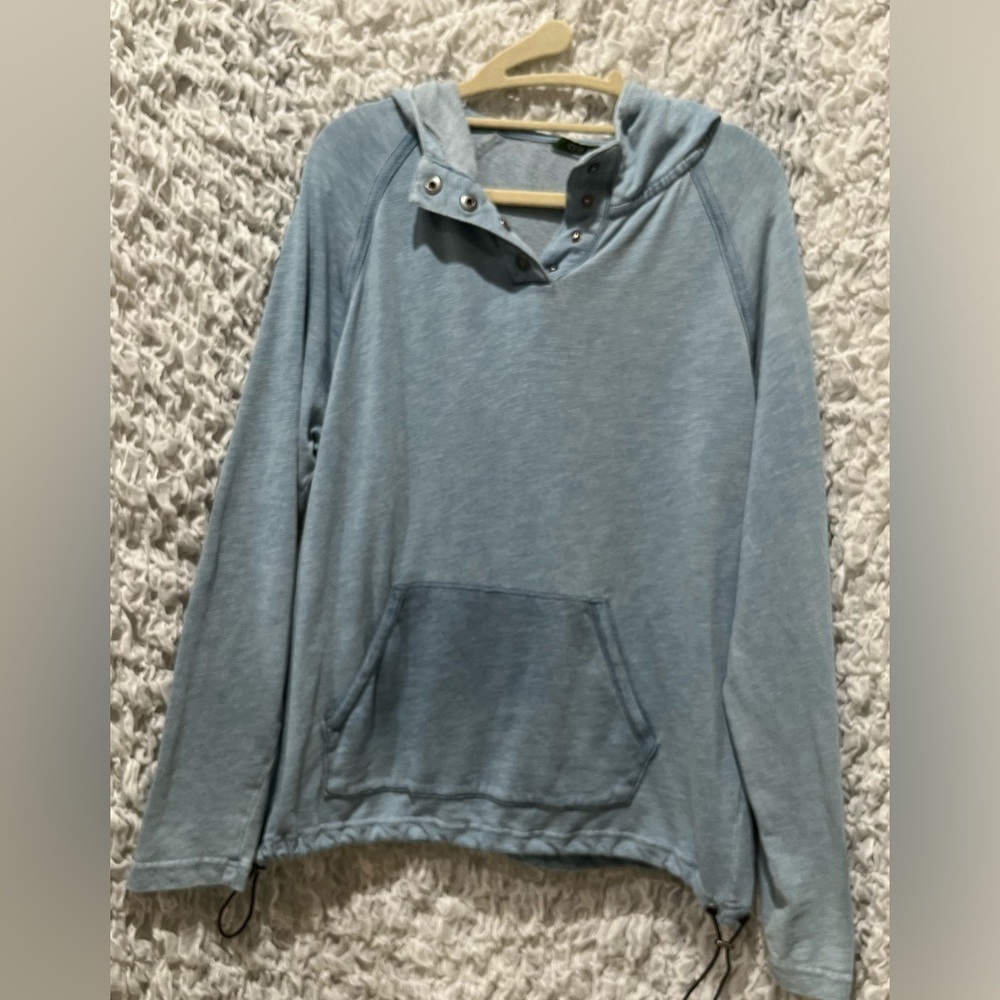 Orvis Light Blue WOMENS OUTDOOR PULLOVER HOODIE, WITH SNAP NECK CLOSE, SIZE M